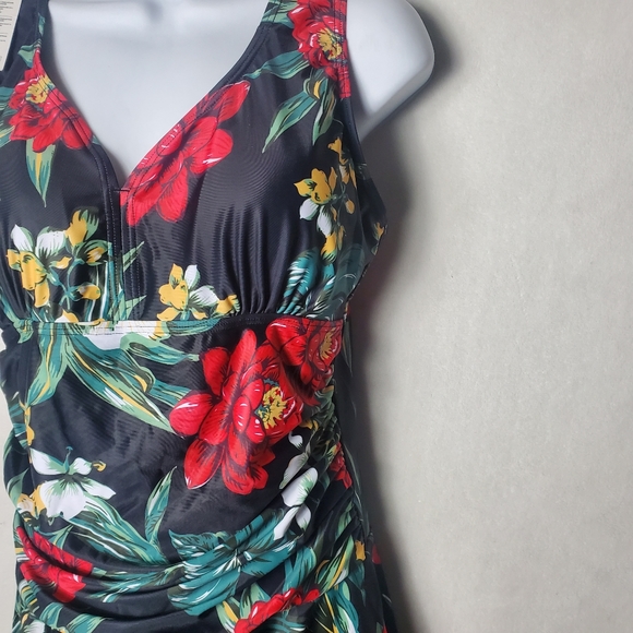 Hello Summer! Black Floral Swim Dress L. - Picture 2 of 7